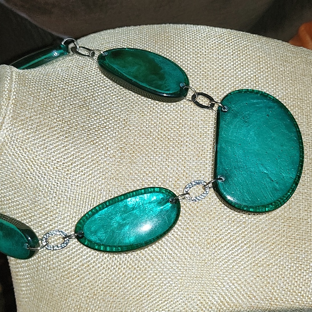 Elegant Green/ Torquoise  Statement Necklace From The 90's - Picture 2 of 7